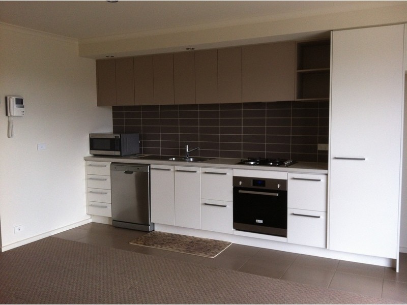 4/58 Callaway Boulevard, Sunshine West VIC 3020