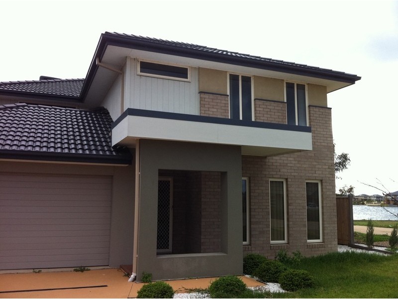 2 Watersedge Cove, Point Cook VIC 3030