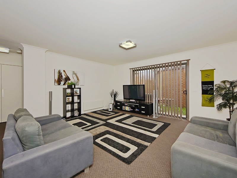 1/8 Sierra Avenue, Sunshine West VIC 3020