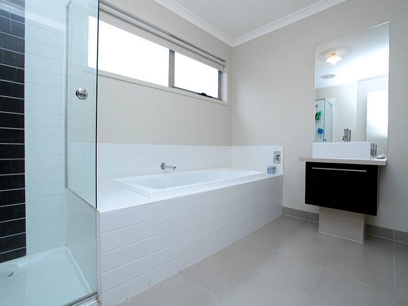 38 Lookout Way, Tarneit VIC 3029