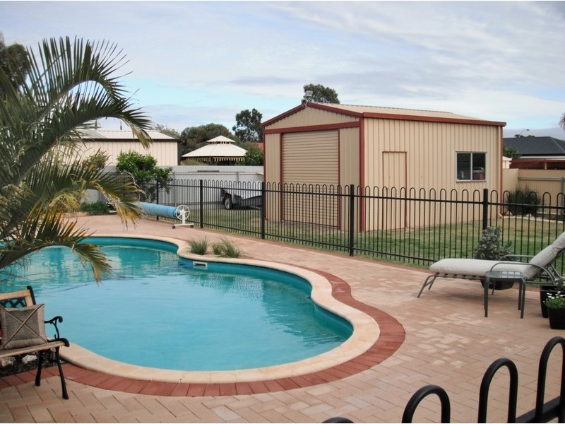 2 Berry Way, Kalgoorlie WA 6430
