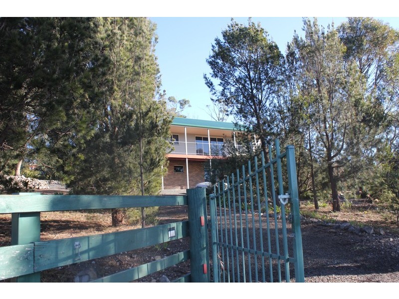 82 Barton Avenue, Triabunna TAS 7190