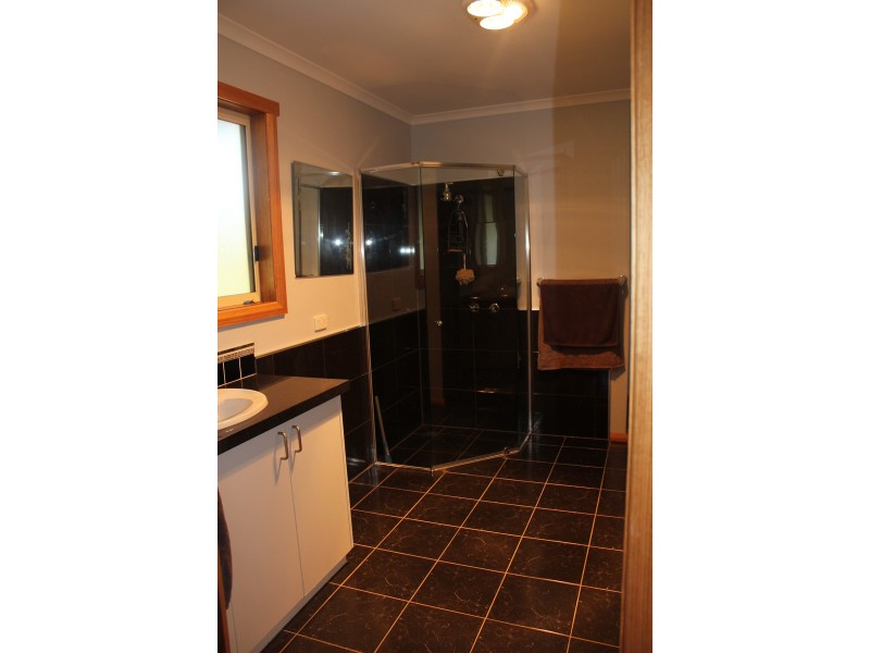 82 Barton Avenue, Triabunna TAS 7190
