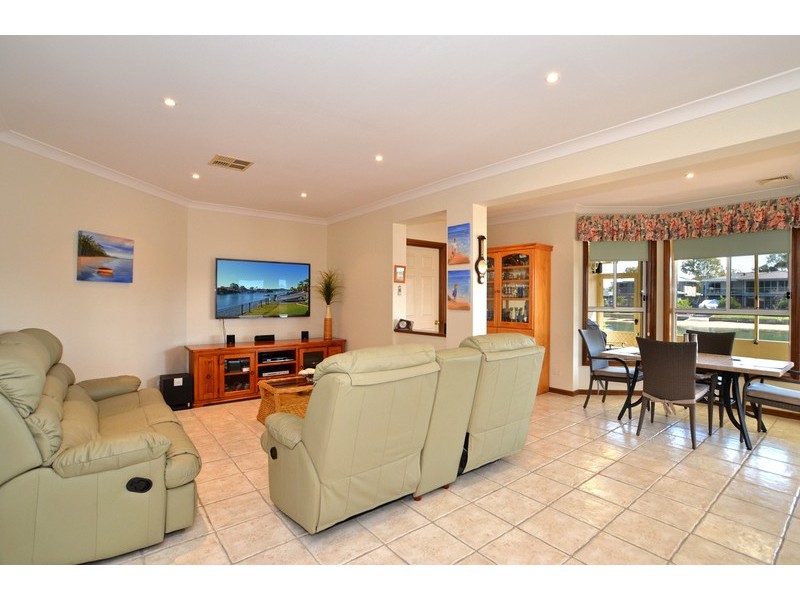 16 SALACIA CLOSE, St Huberts Island NSW 2257