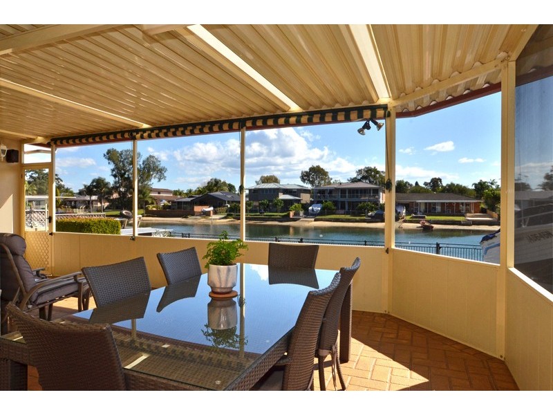 16 SALACIA CLOSE, St Huberts Island NSW 2257