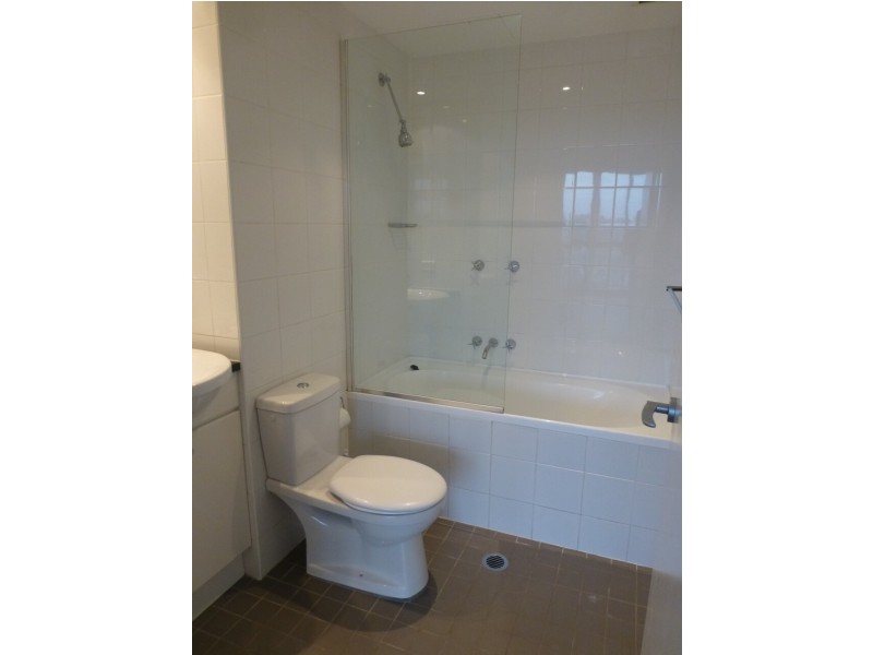 1202/221-229 Sydney Park Rd, Erskineville NSW 2043