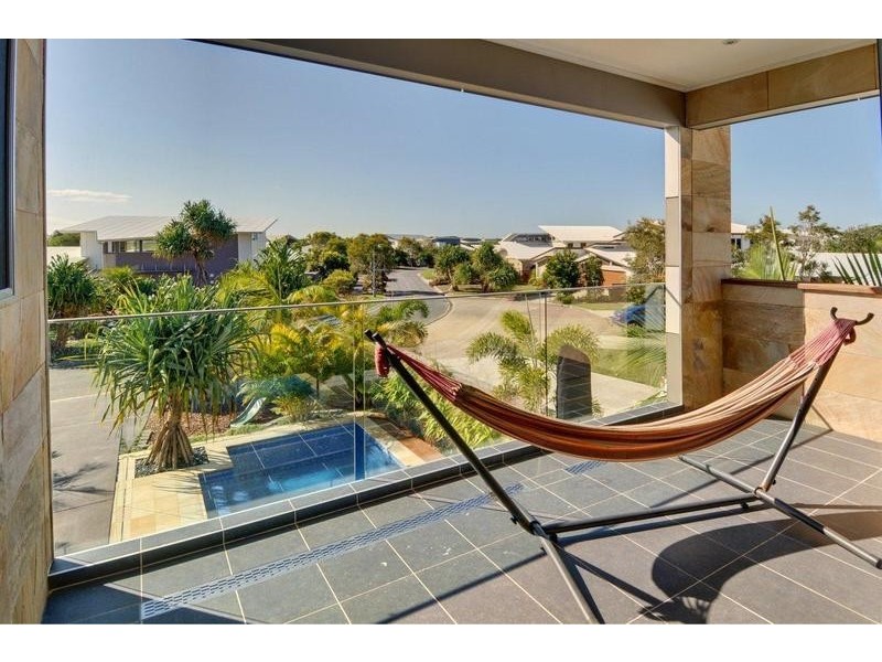 27 North Beach Place, Mudjimba QLD 4564