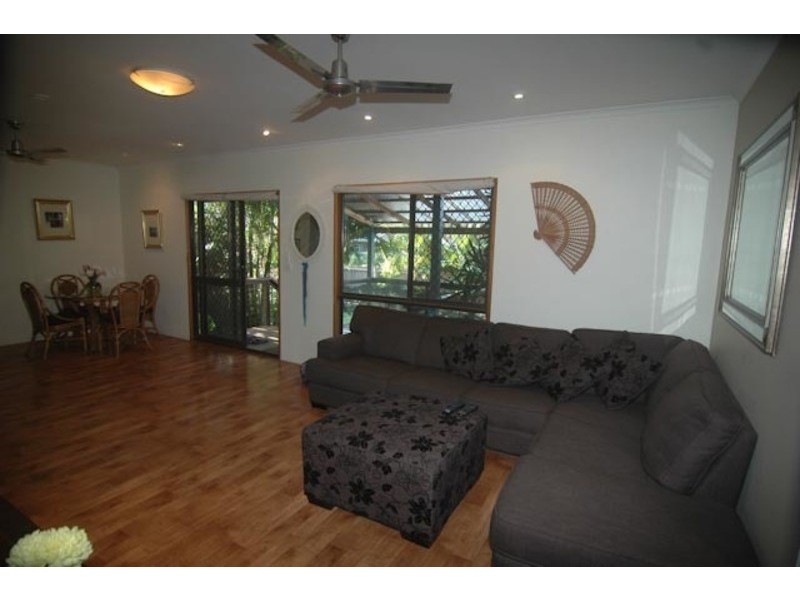 7 Karen Close, Woree QLD 4868