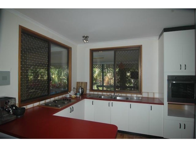 7 Karen Close, Woree QLD 4868