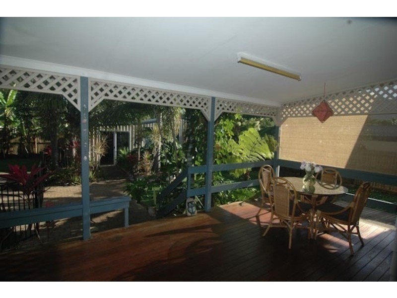 7 Karen Close, Woree QLD 4868