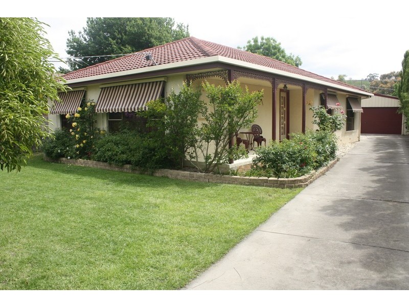 5 MacMeikan St, Whittlesea VIC 3757