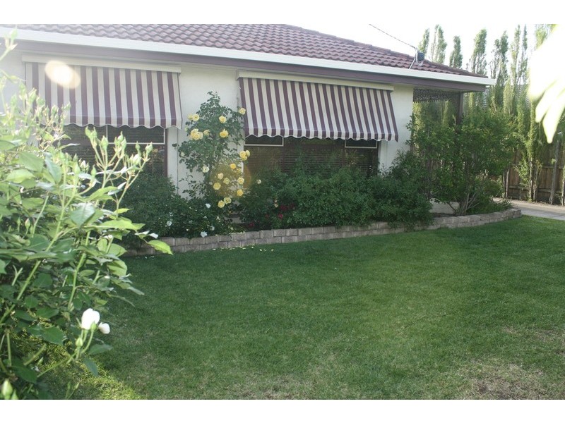 5 MacMeikan St, Whittlesea VIC 3757