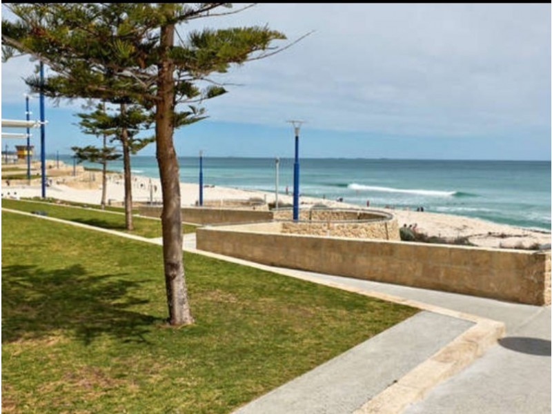 17 Contacio Cove, Trigg WA 6029