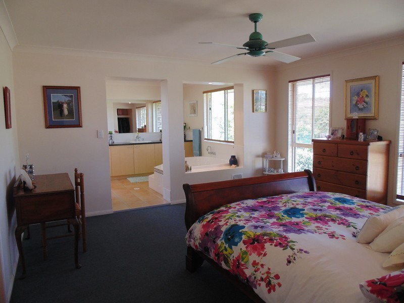408 Oceanic Drive, Wurtulla QLD 4575
