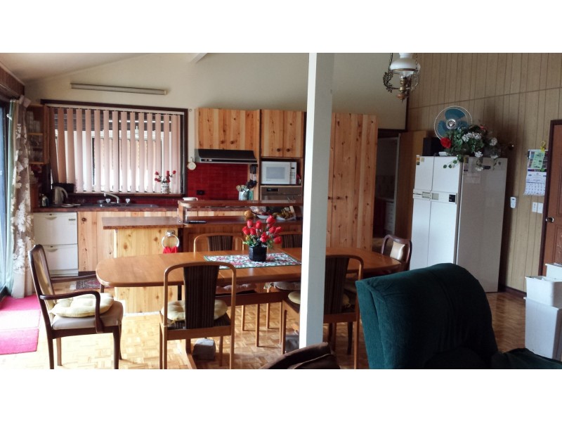 1088  Albetta Cresent, North Albury NSW 2640