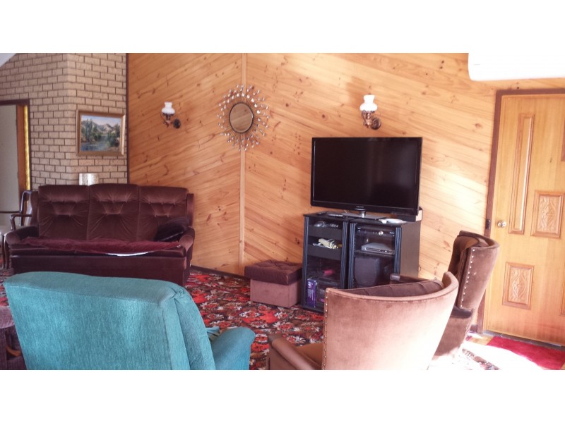 1088  Albetta Cresent, North Albury NSW 2640