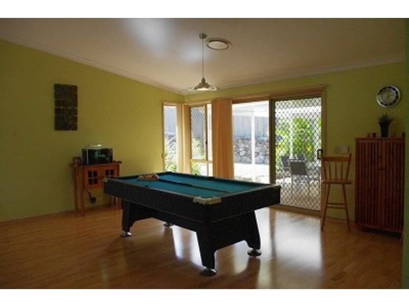 6 Parish Court, Molendinar QLD 4214