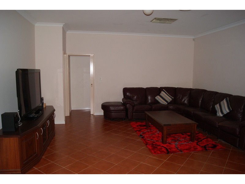 9 Frampton Crescent, Canning Vale WA 6155