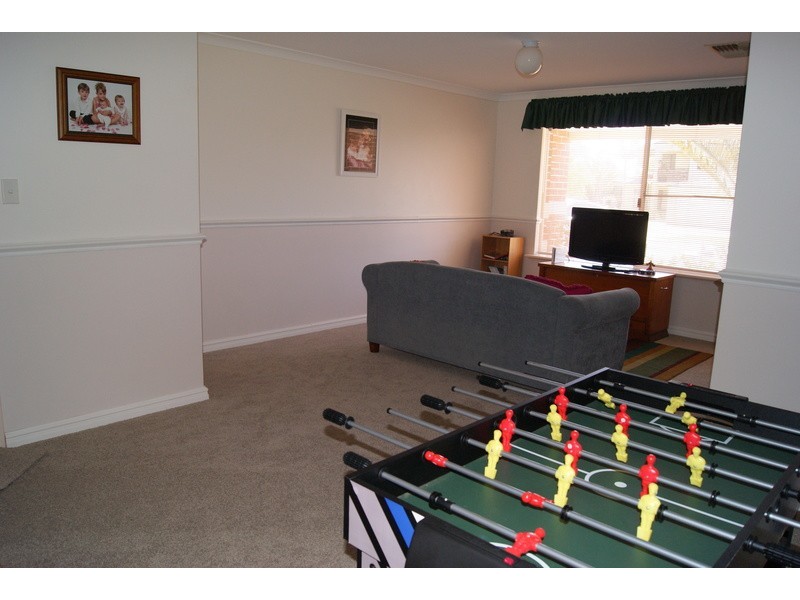 9 Frampton Crescent, Canning Vale WA 6155