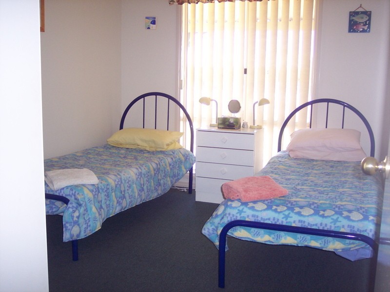 7 Hunter Crescent, Green Head WA 6514