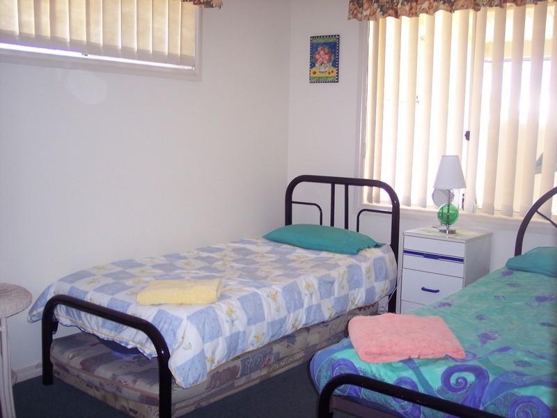 7 Hunter Crescent, Green Head WA 6514