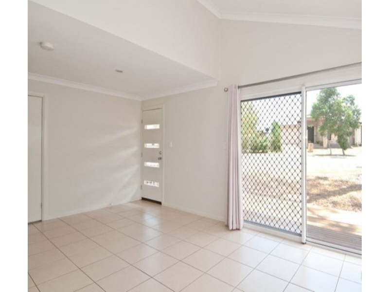 4/2-4  Gloucester St, Waterford QLD 4133