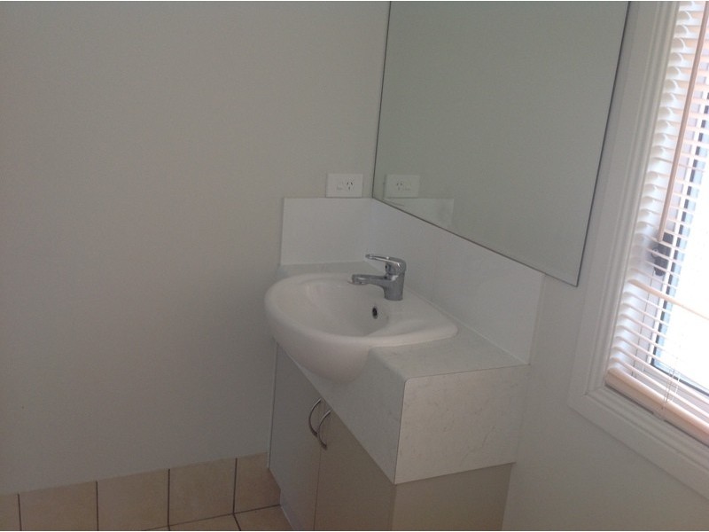 4/2-4  Gloucester St, Waterford QLD 4133