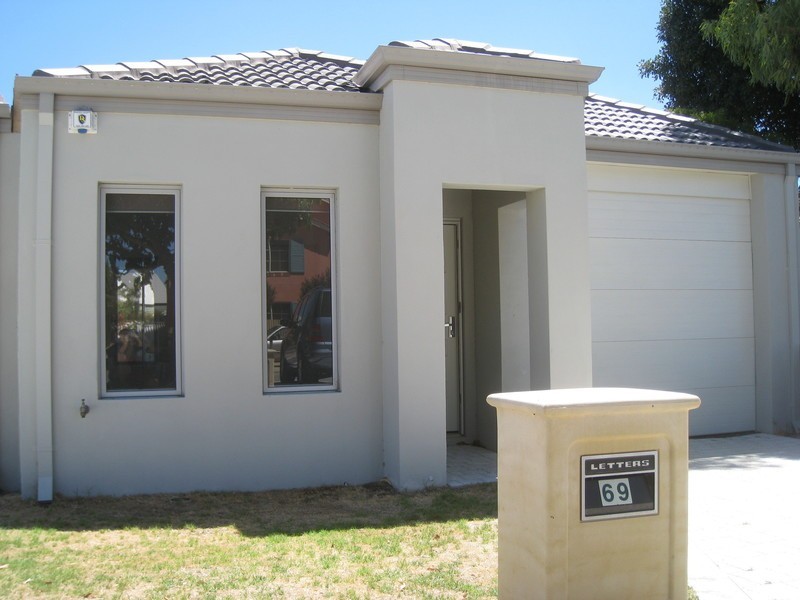 69 WINCHELSEA ROAD, Nollamara WA 6061