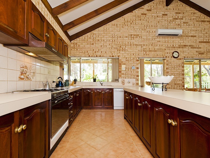 4415 Stoneville Road, Stoneville WA 6081