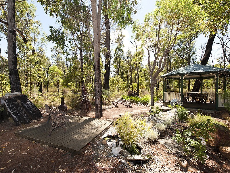 4415 Stoneville Road, Stoneville WA 6081