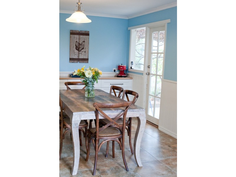 39 Young Street, Linton VIC 3360