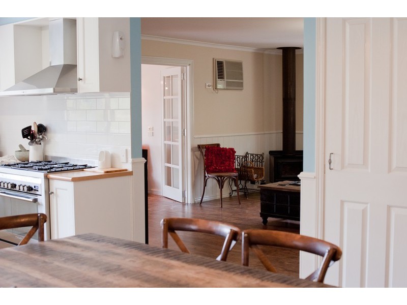 39 Young Street, Linton VIC 3360