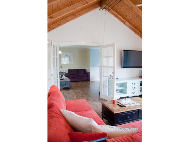 39 Young Street, Linton VIC 3360