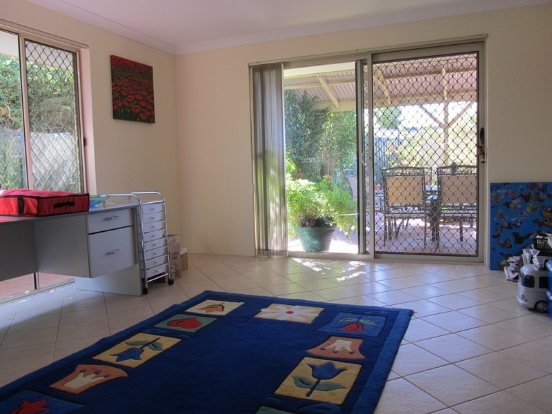 21 Feeney Gardens, High Wycombe WA 6057