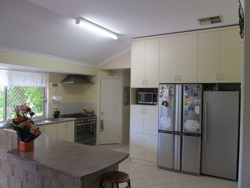 21 Feeney Gardens, High Wycombe WA 6057