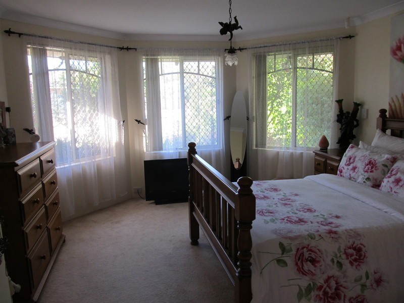 21 Feeney Gardens, High Wycombe WA 6057