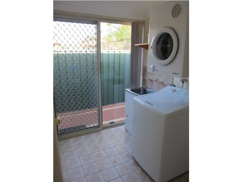 21 Feeney Gardens, High Wycombe WA 6057