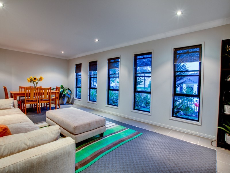 9 Gloucester Street, Waterford QLD 4133