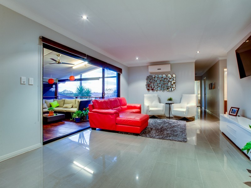 9 Gloucester Street, Waterford QLD 4133