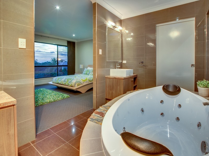 9 Gloucester Street, Waterford QLD 4133