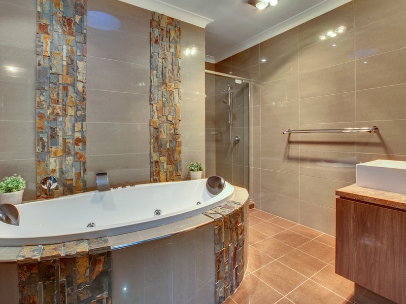 9 Gloucester Street, Waterford QLD 4133