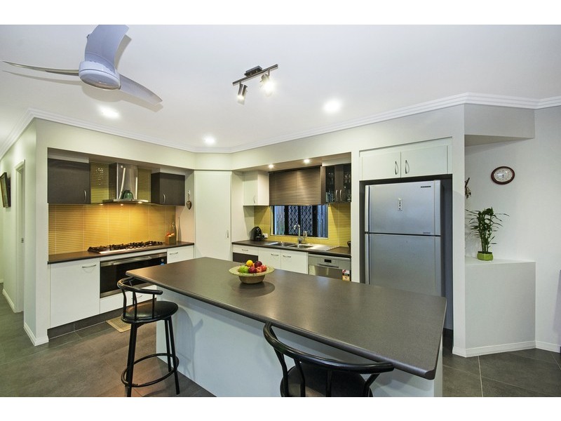 9 Deedes crescent, Bushland Beach QLD 4818