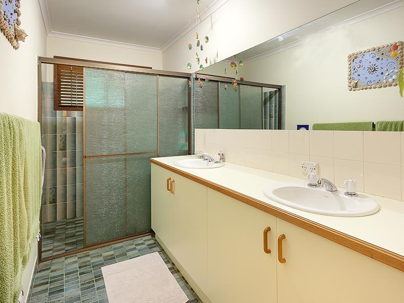 6 Murray View Road, East Albury NSW 2640