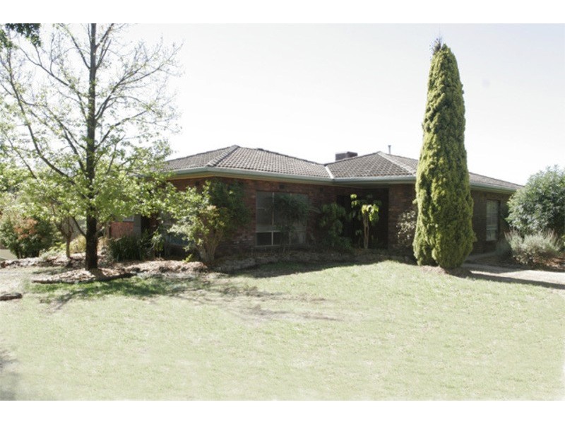 1 Banks Avenue, Kooringal NSW 2650