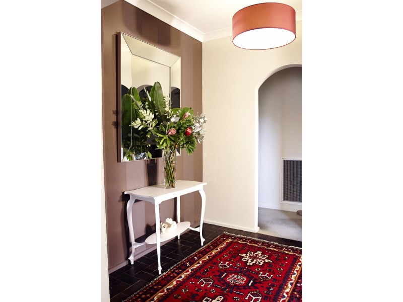 1 Banks Avenue, Kooringal NSW 2650