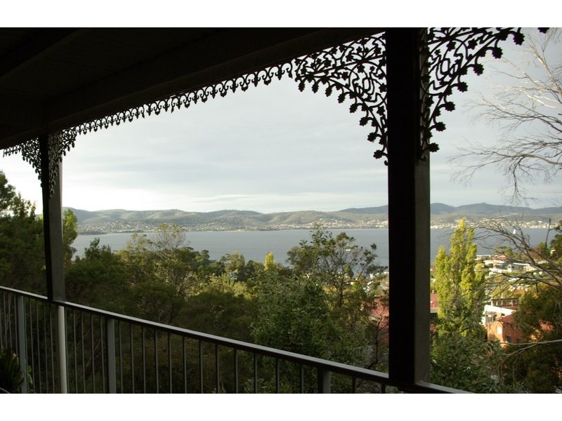 68 Fisher Avenue, Sandy Bay TAS 7005