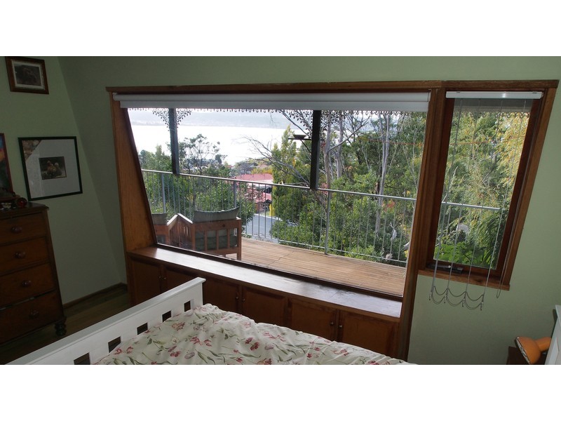 68 Fisher Avenue, Sandy Bay TAS 7005