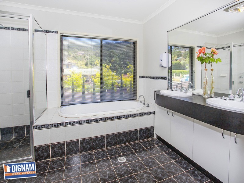 78 DUKE, Woonona NSW 2517
