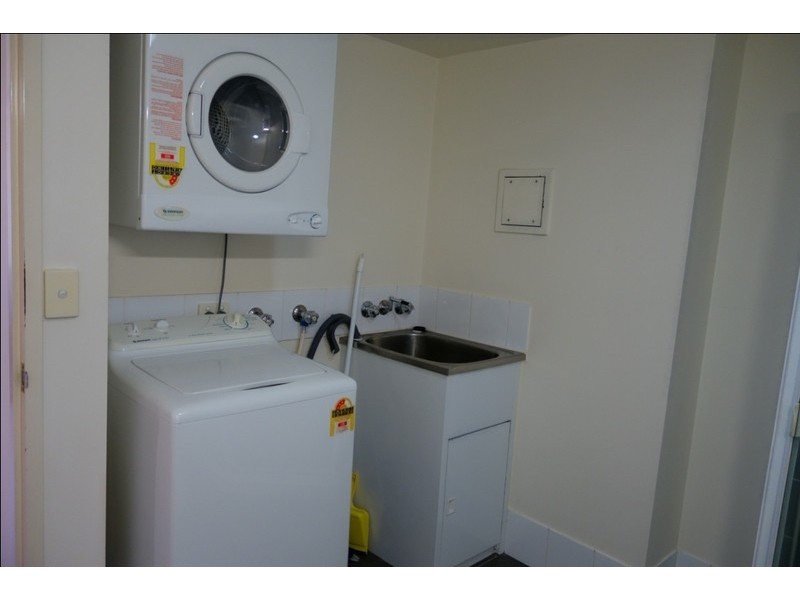 300 Sir Fred Schonell, St Lucia QLD 4067