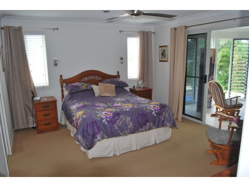 14   Beachside Place, Shoal Point QLD 4750